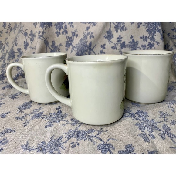 Set of 3 Vintage Handpainted Japanese Cherry Blossom Porcelain Mugs - Picture 7 of 10